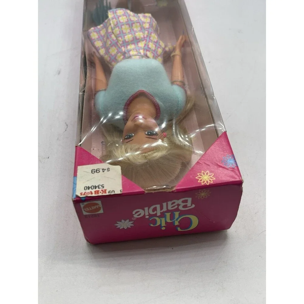 VTG Barbie Chic Barbie Doll 1997 # 18218 Mattel With Brush & Bag SEALED NEW